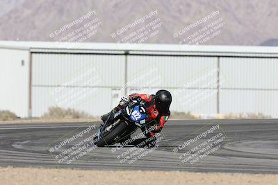 media/Jan-15-2026-Racers Edge (Thu) [[dfebeb70ab]]/2-A Group/Session 3 (Turn 16)/